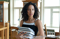 華威大學會計與金融專業(yè)本科費用多少錢？