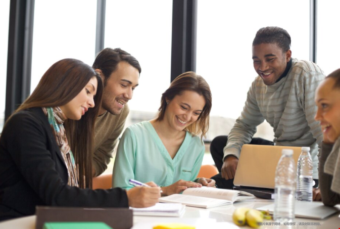 美國綜合性大學和文理學院的區別.png 美國綜合性大學和文理學院的區別.png