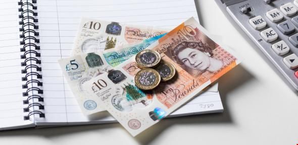 英國大學(xué)學(xué)費(fèi)一年多少錢.jpg 英國大學(xué)學(xué)費(fèi)一年多少錢.jpg